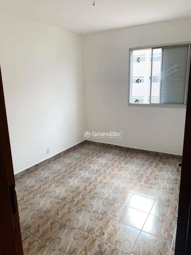 Apartamento à venda com 2 quartos, 78m² - Foto 4