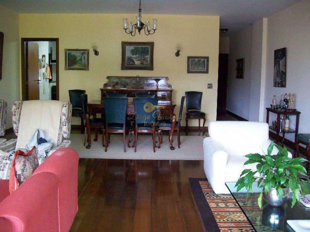 Apartamento à venda com 4 quartos, 220m² - Foto 2