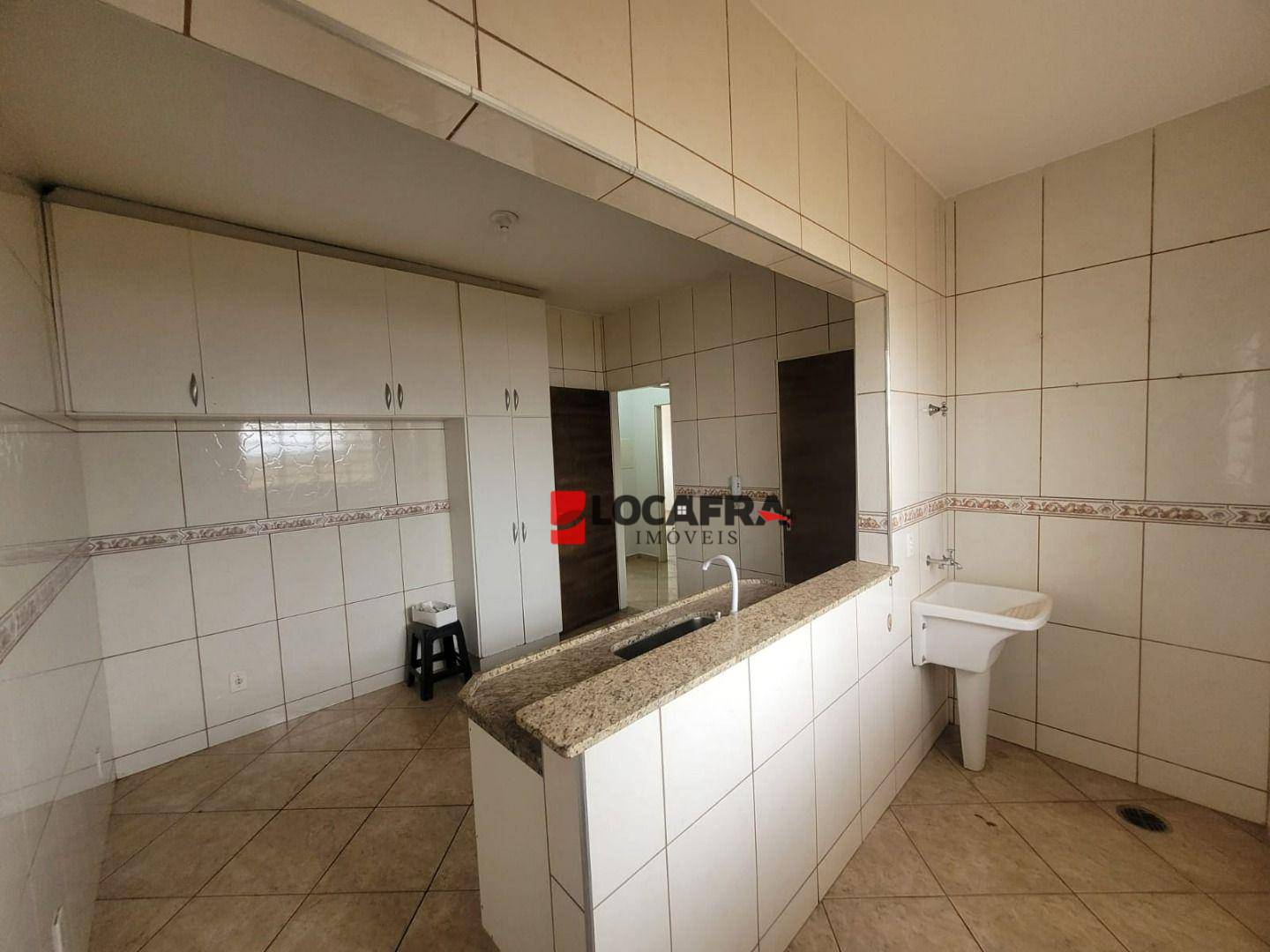 Apartamento para alugar com 2 quartos, 80m² - Foto 11