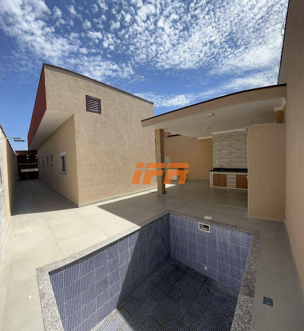 Casa à venda com 3 quartos, 150m² - Foto 1