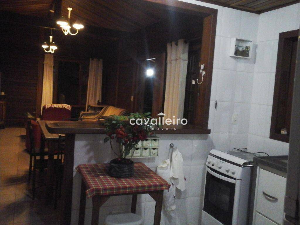 Casa à venda com 4 quartos, 200m² - Foto 14