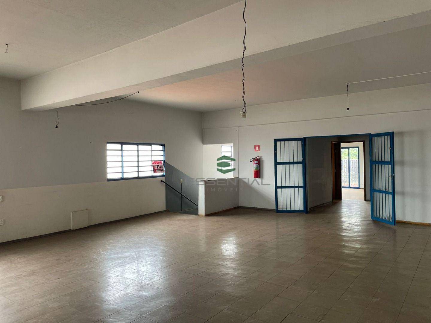 Depósito-Galpão-Armazém à venda e aluguel, 640m² - Foto 13