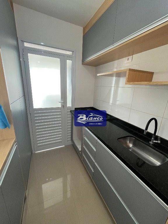 Apartamento para alugar com 2 quartos, 56m² - Foto 5