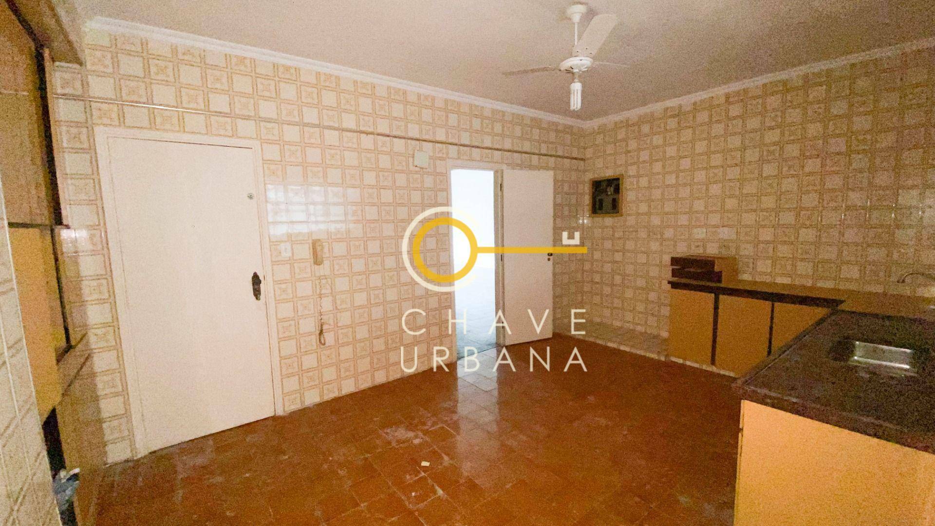 Apartamento à venda com 3 quartos, 143m² - Foto 2