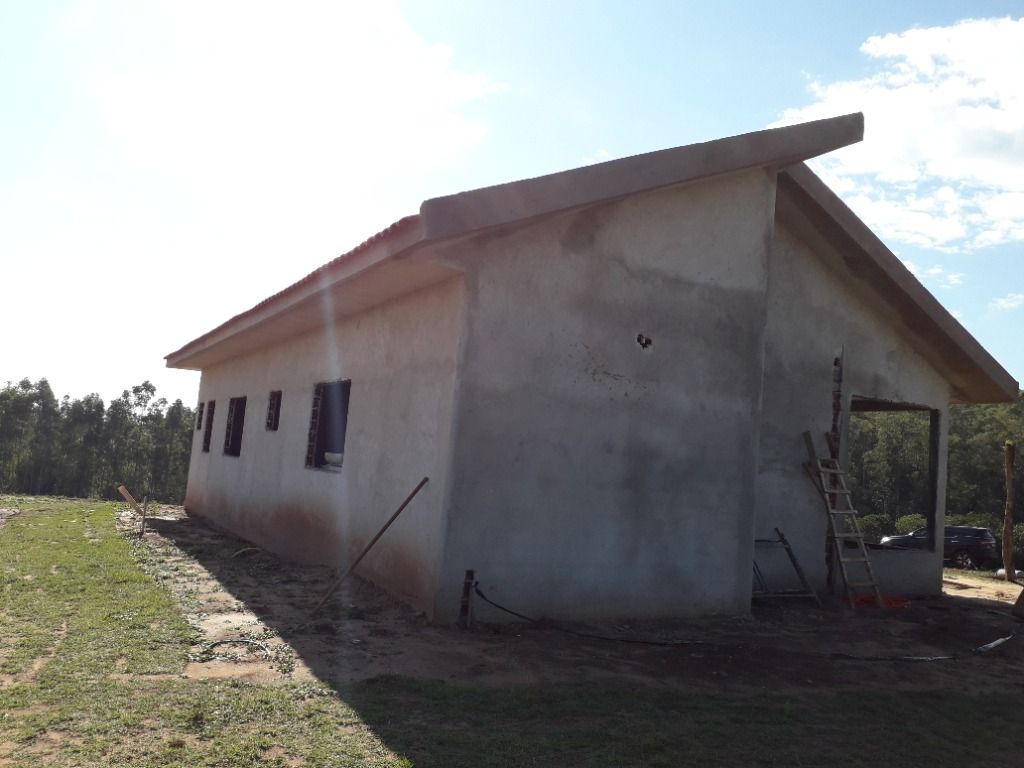 Chácara à venda com 3 quartos, 100m² - Foto 2