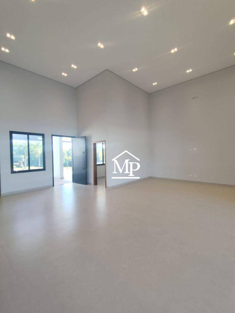 Casa de Condomínio à venda com 4 quartos, 315m² - Foto 2