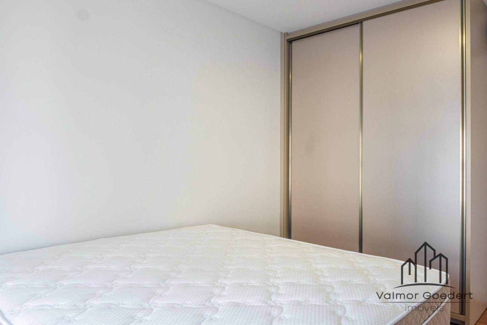 Apartamento à venda com 3 quartos, 157m² - Foto 8