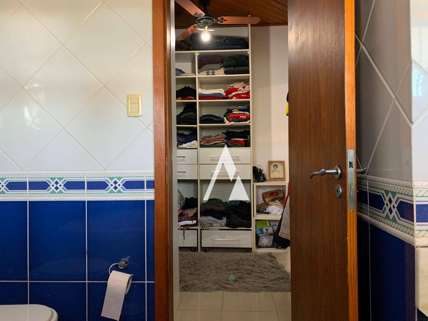 Casa à venda com 5 quartos, 320m² - Foto 31