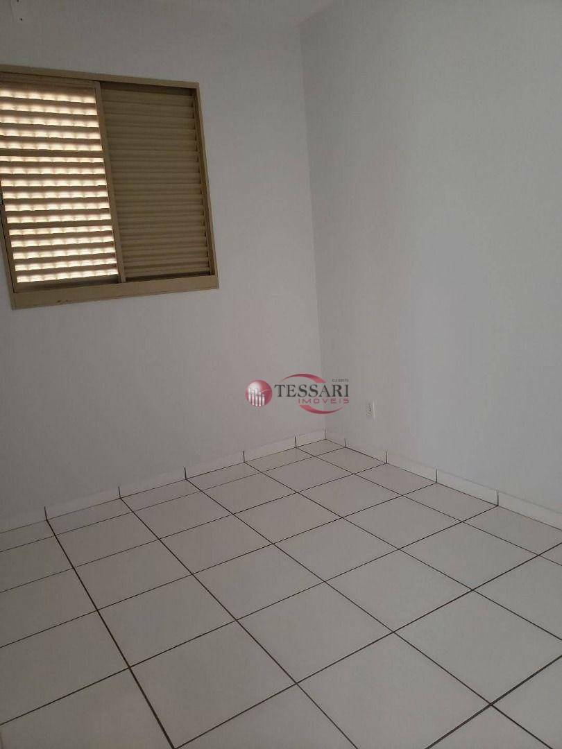 Apartamento para alugar com 3 quartos, 73m² - Foto 4