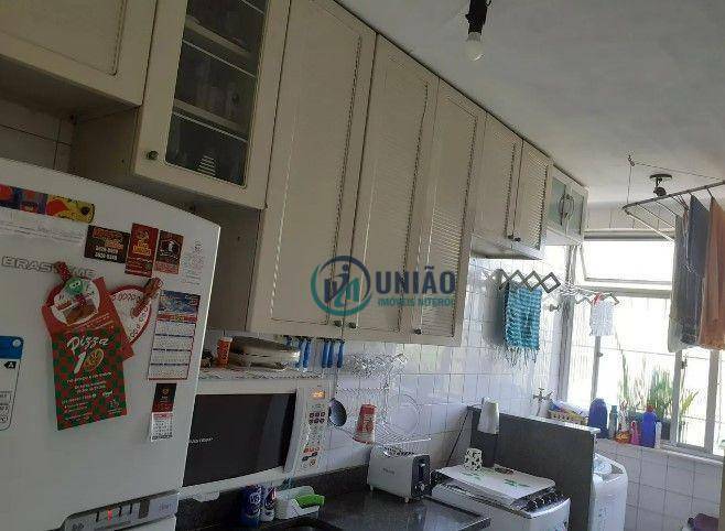 Apartamento à venda com 2 quartos, 60m² - Foto 4