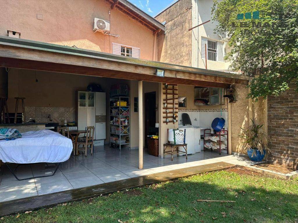 Casa à venda com 2 quartos, 95m² - Foto 1