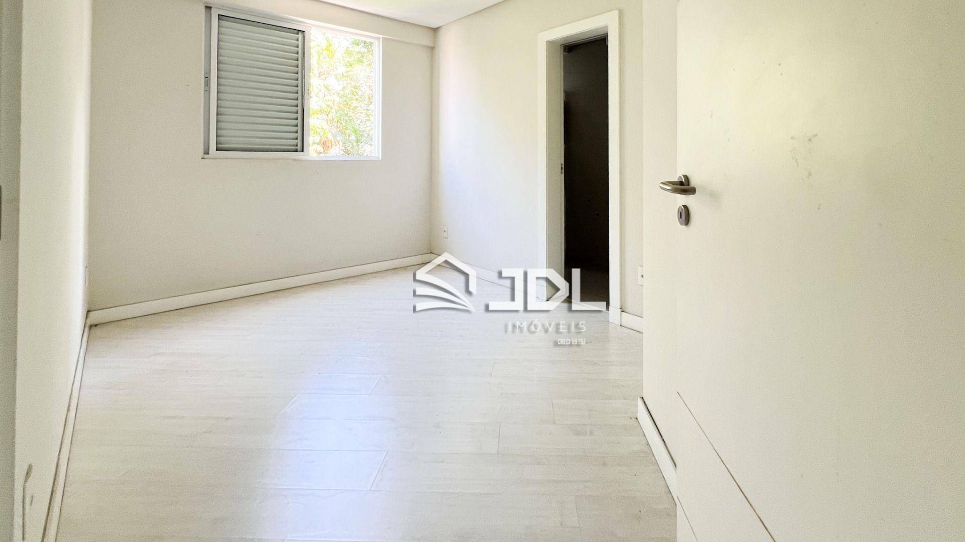 Apartamento à venda com 3 quartos, 104m² - Foto 6