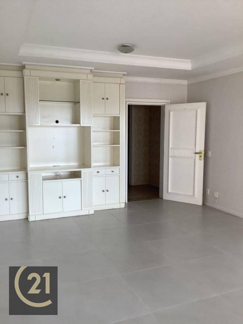 Apartamento à venda com 3 quartos, 202m² - Foto 6