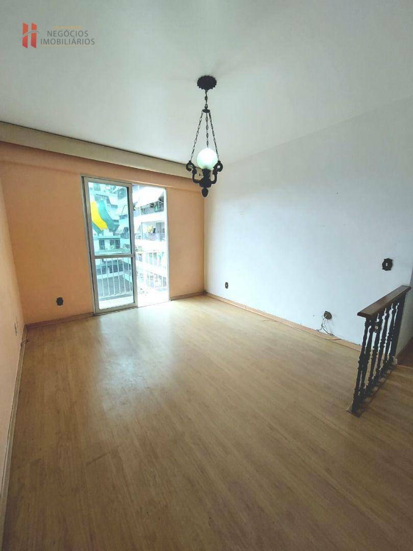 Apartamento à venda com 2 quartos, 68m² - Foto 1