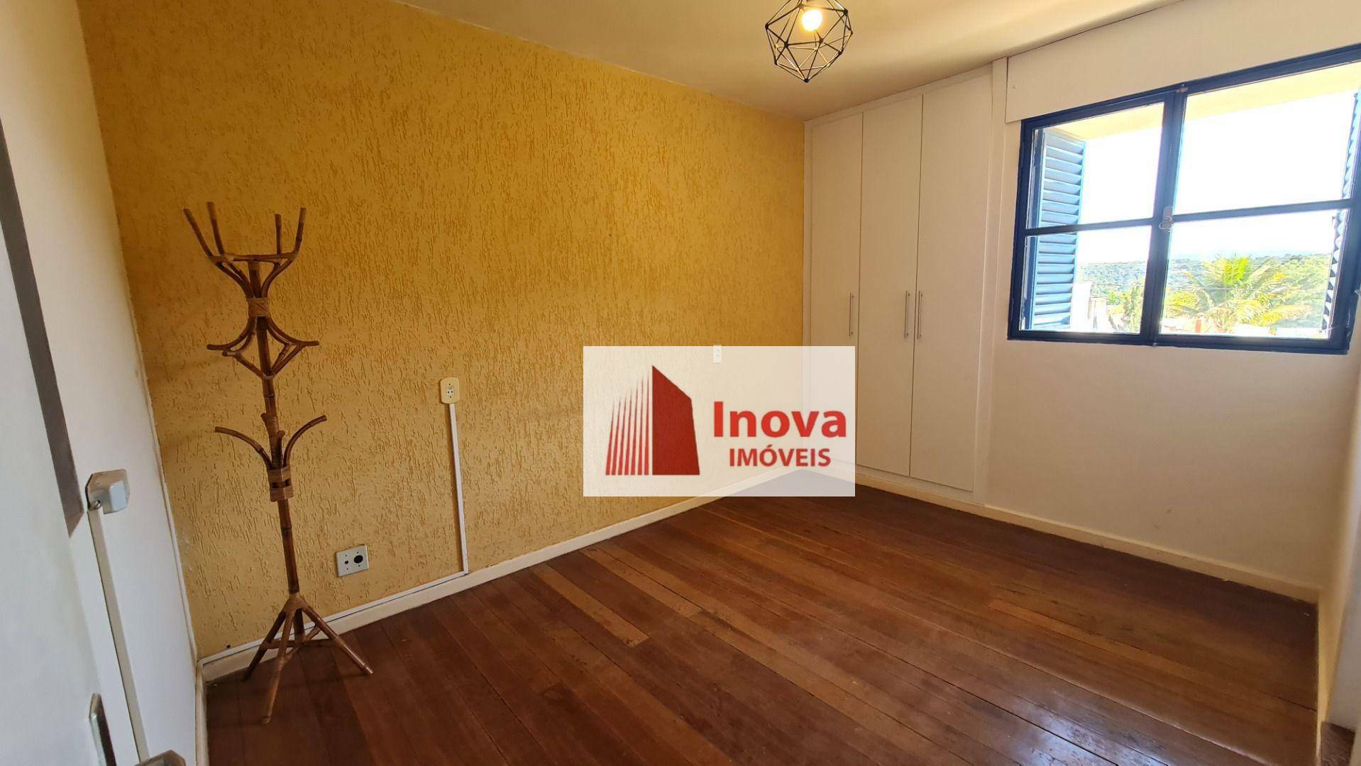 Casa à venda com 4 quartos, 344m² - Foto 18