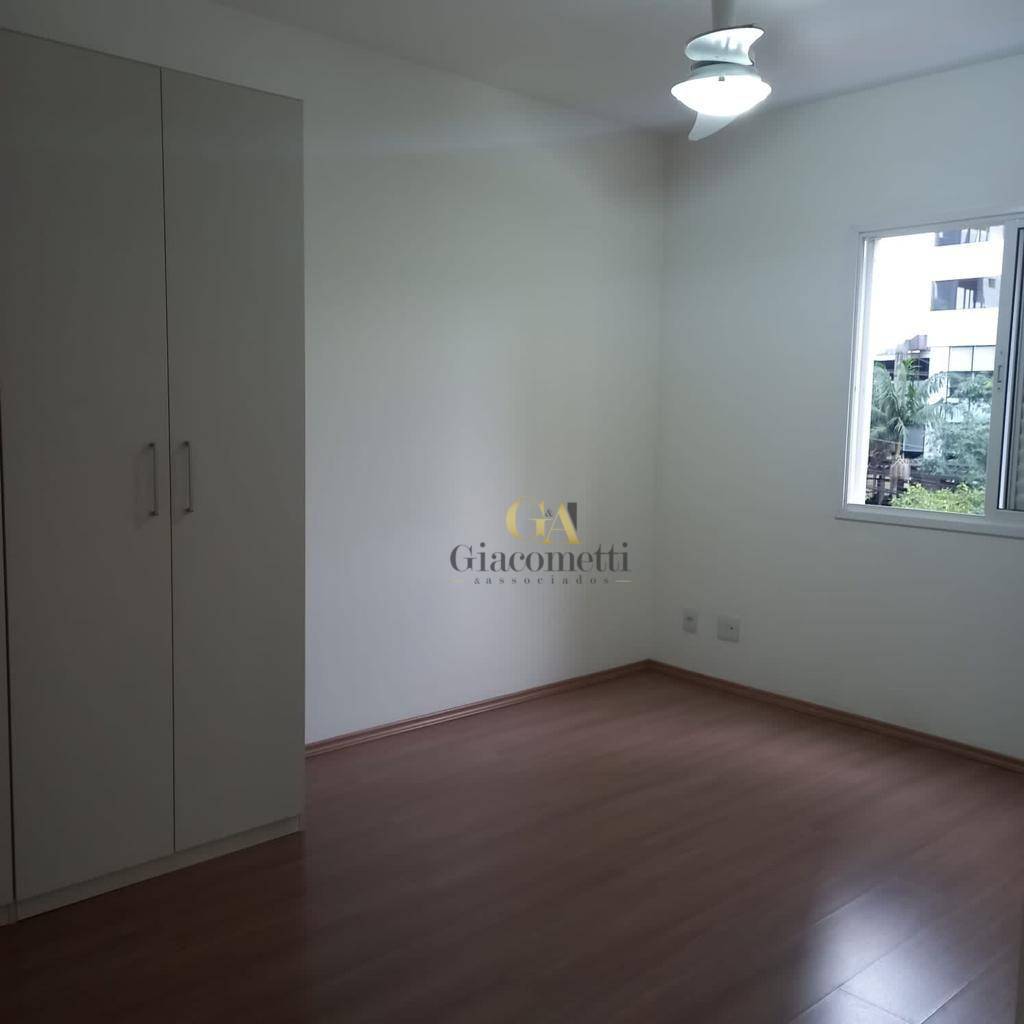 Apartamento à venda com 2 quartos, 79m² - Foto 3