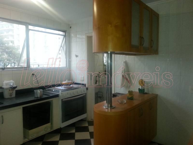 Apartamento para alugar com 3 quartos, 135m² - Foto 9