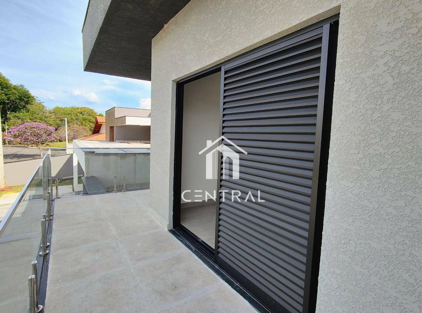 Sobrado à venda com 4 quartos, 360m² - Foto 32