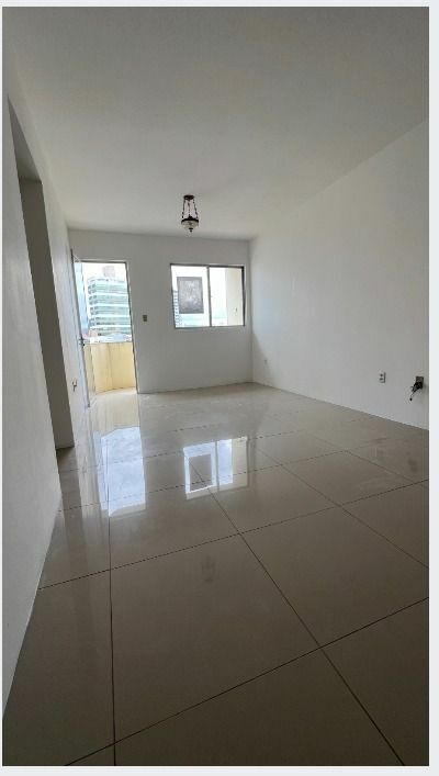 Apartamento à venda e aluguel com 3 quartos, 74m² - Foto 2