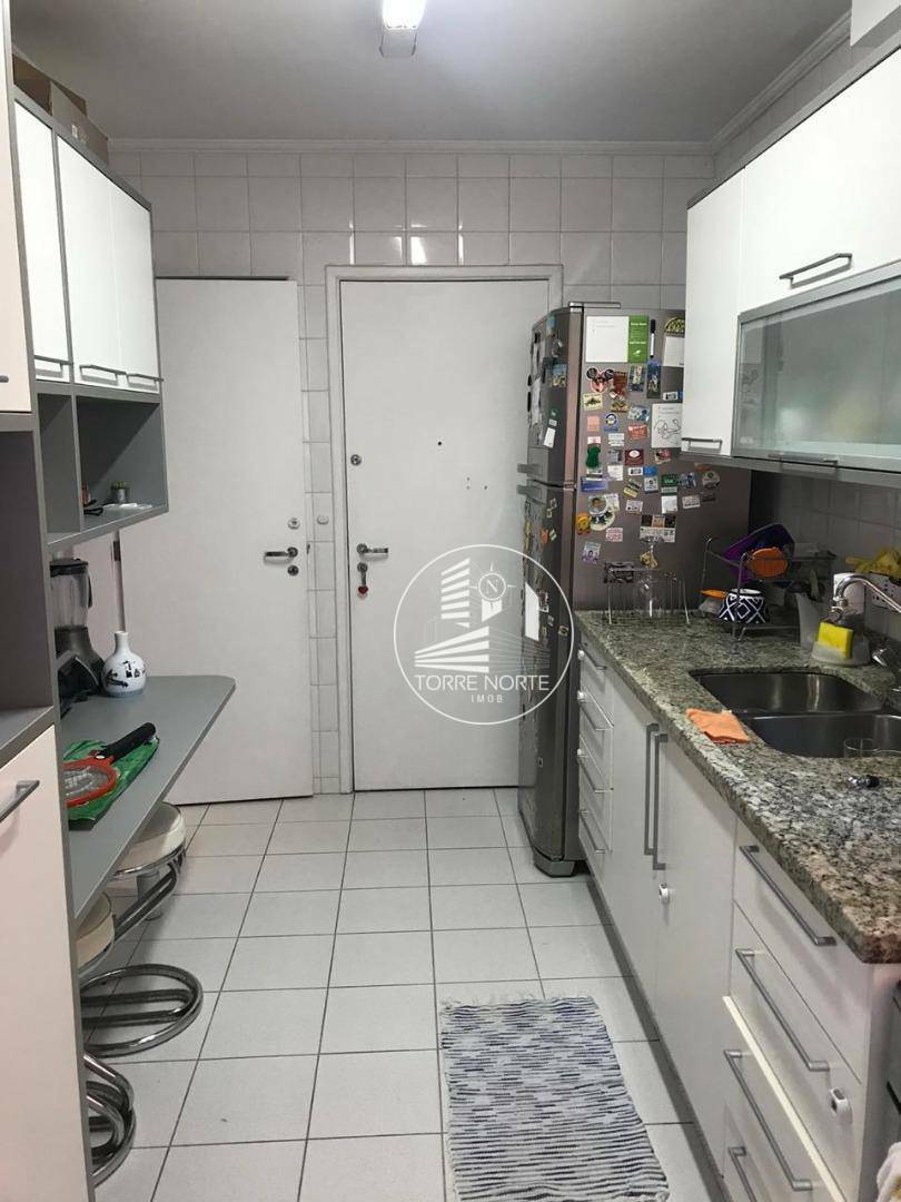 Apartamento à venda com 3 quartos, 111m² - Foto 32