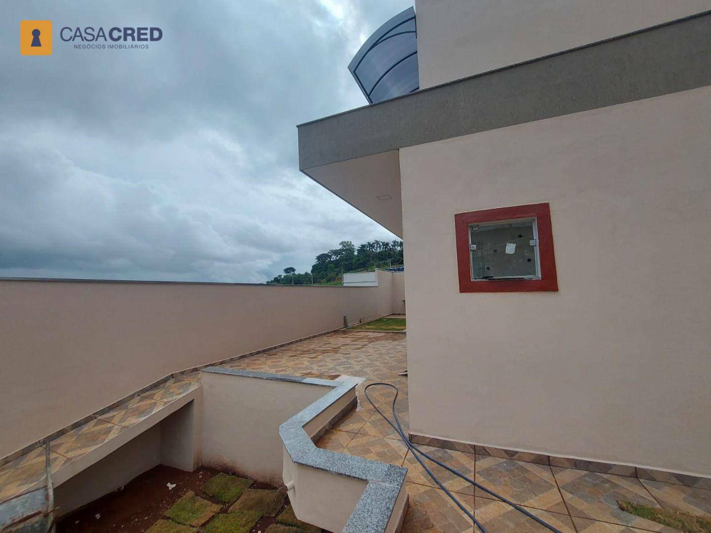 Casa à venda com 4 quartos, 160m² - Foto 3