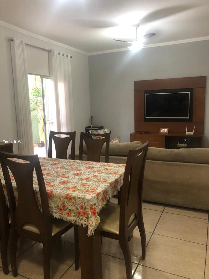 Apartamento à venda com 2 quartos, 85m² - Foto 1