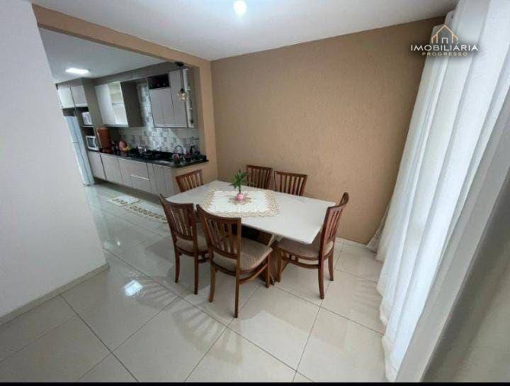 Casa à venda com 3 quartos, 94m² - Foto 4