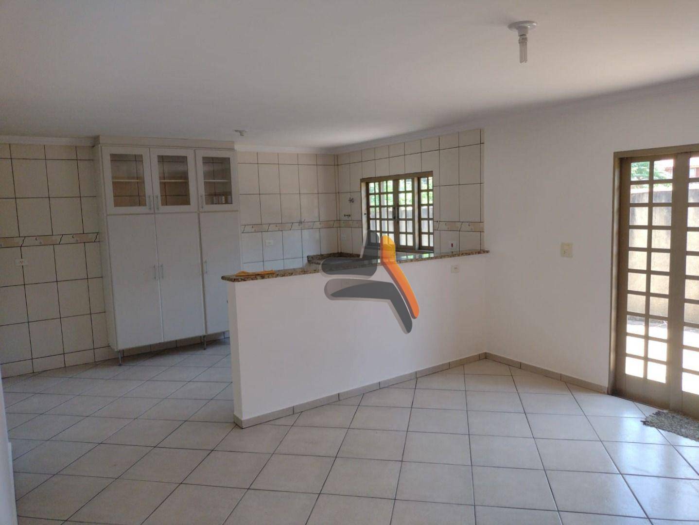 Casa de Condomínio à venda com 4 quartos, 200m² - Foto 13