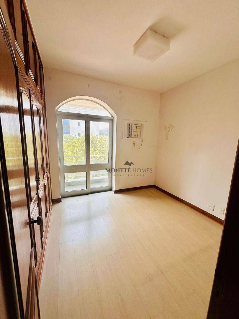 Apartamento à venda com 4 quartos, 225m² - Foto 11