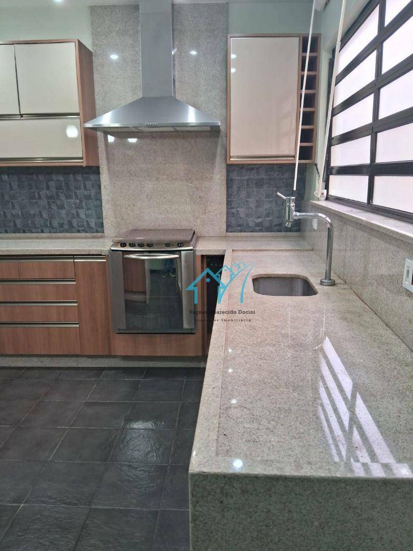 Sobrado à venda com 3 quartos, 160m² - Foto 2