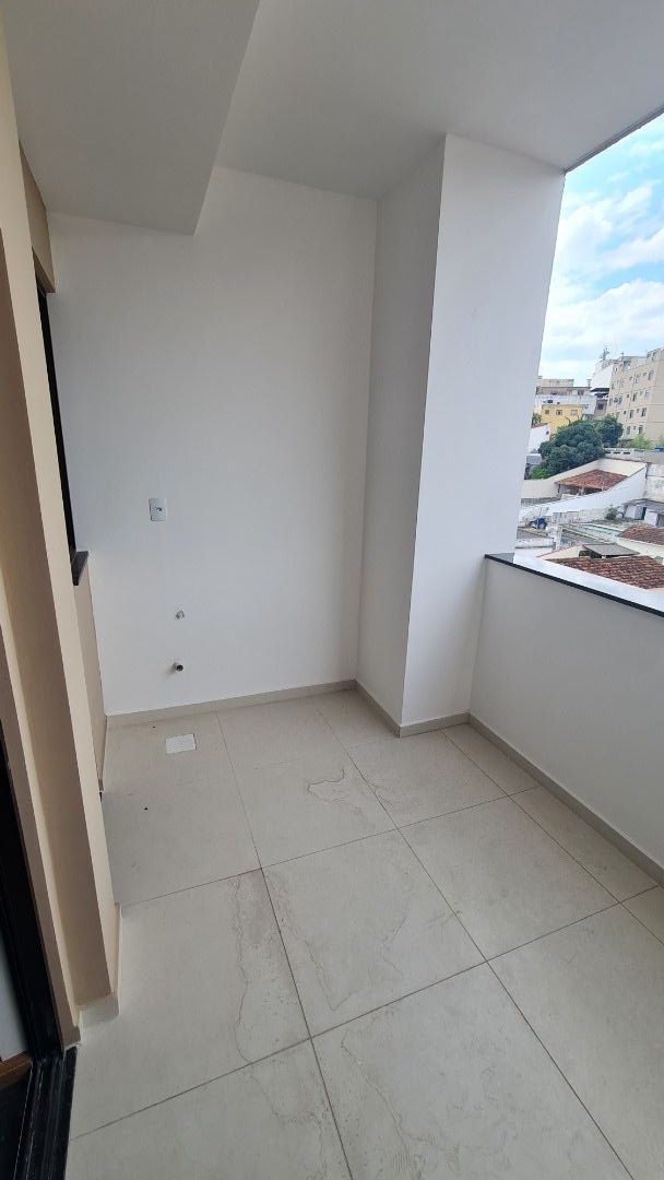 Apartamento à venda com 2 quartos, 70m² - Foto 7