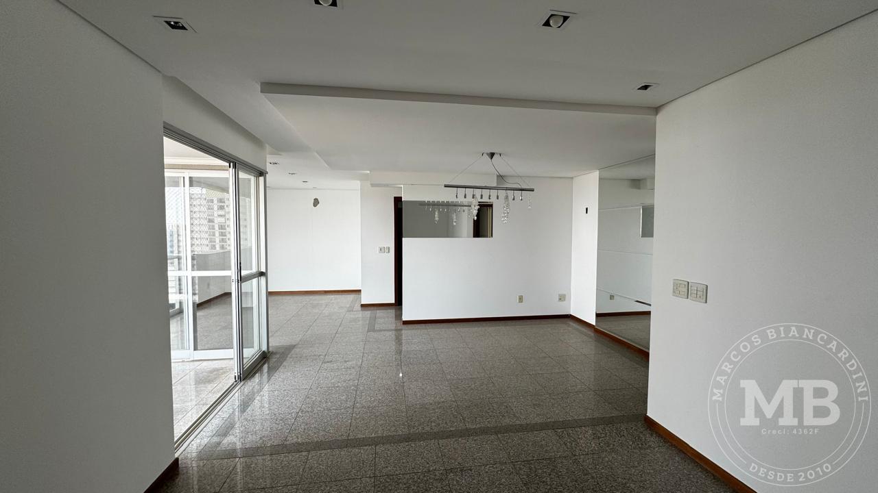 Apartamento à venda com 3 quartos, 181m² - Foto 8