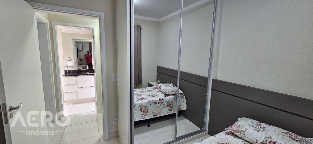 Apartamento à venda com 2 quartos, 71m² - Foto 3