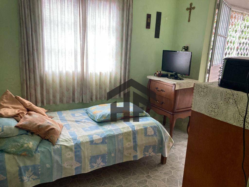 Casa à venda com 6 quartos, 150m² - Foto 15