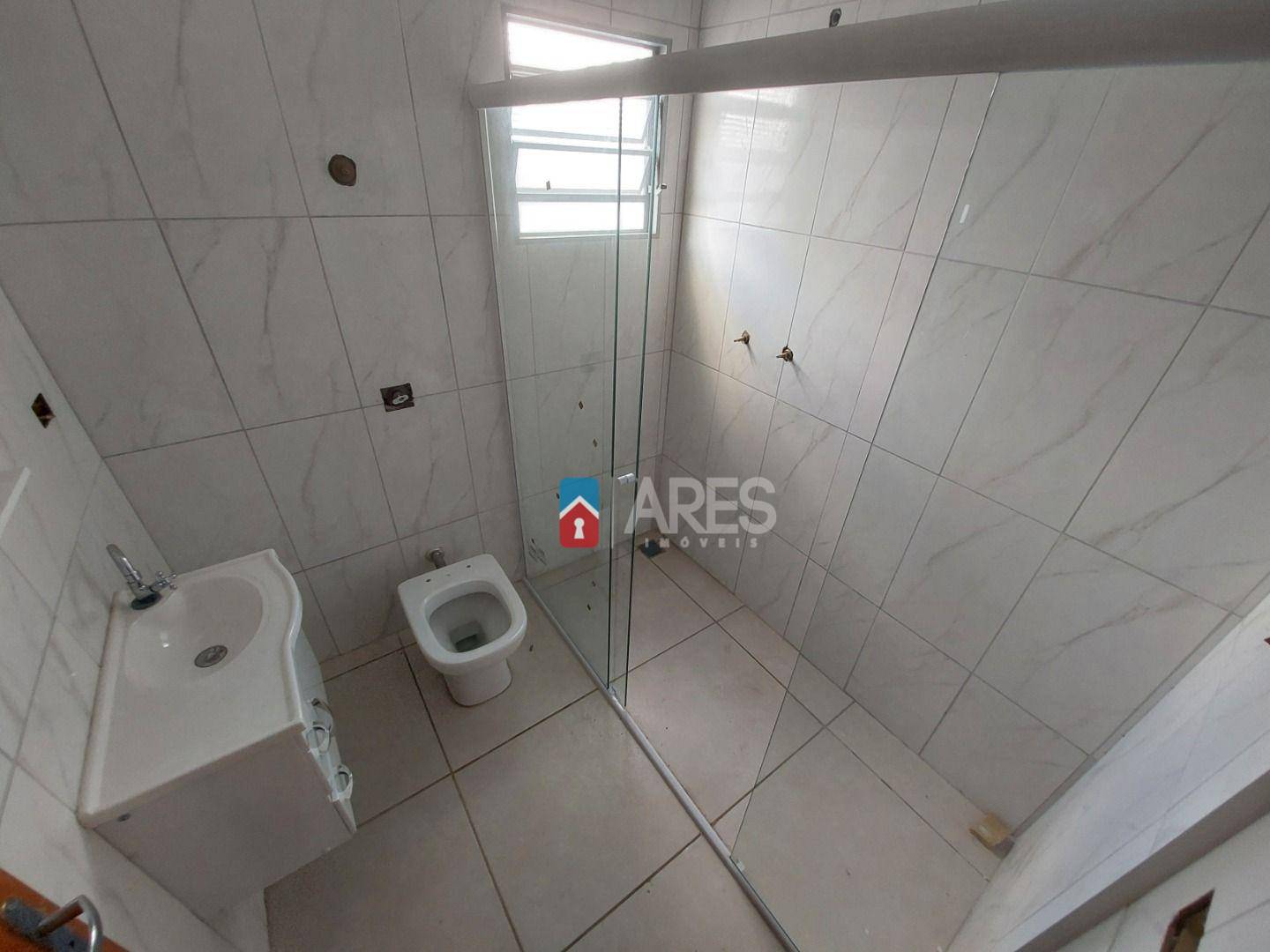 Casa à venda com 3 quartos, 143m² - Foto 8