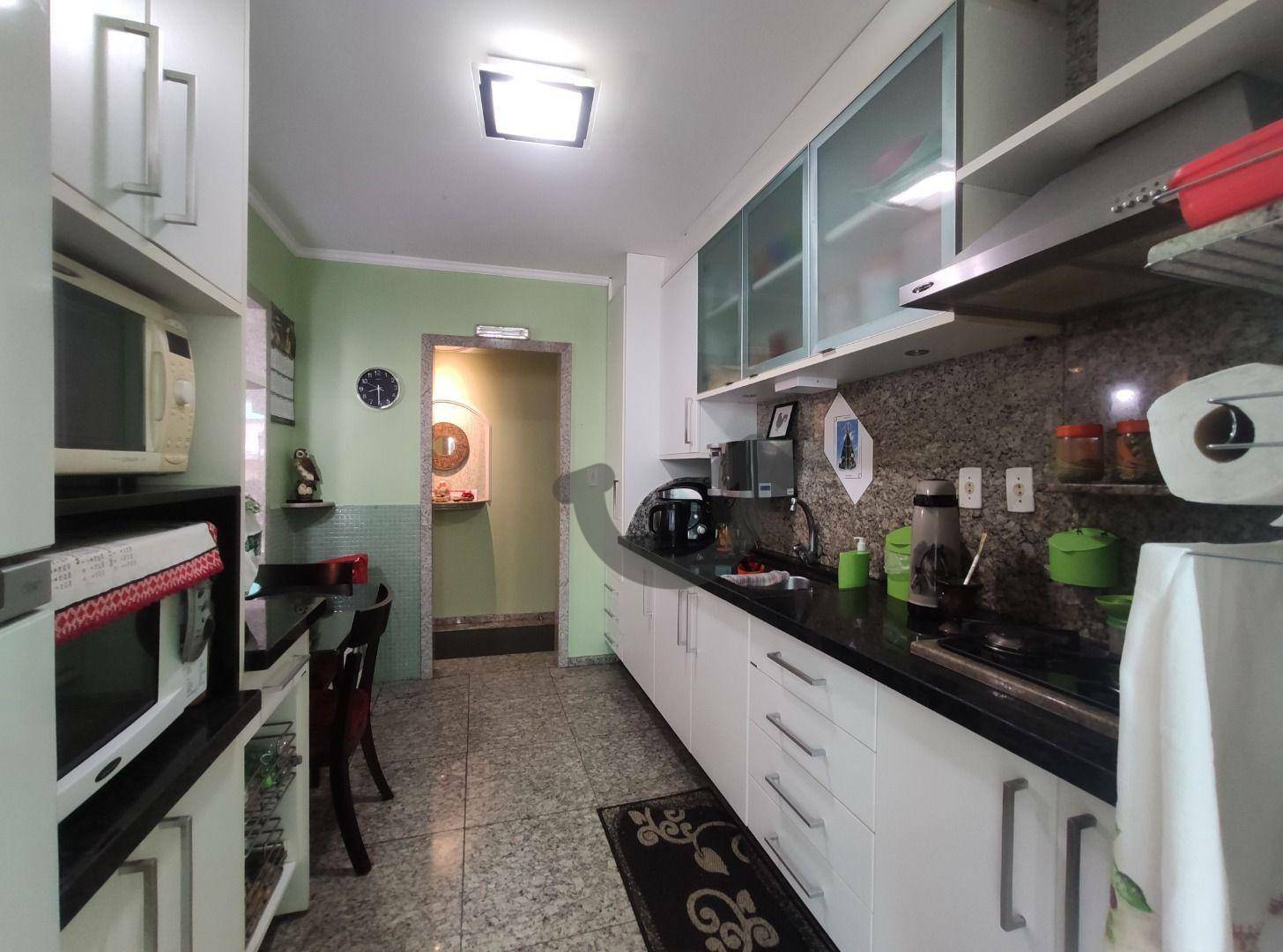 Apartamento à venda com 3 quartos, 177m² - Foto 9