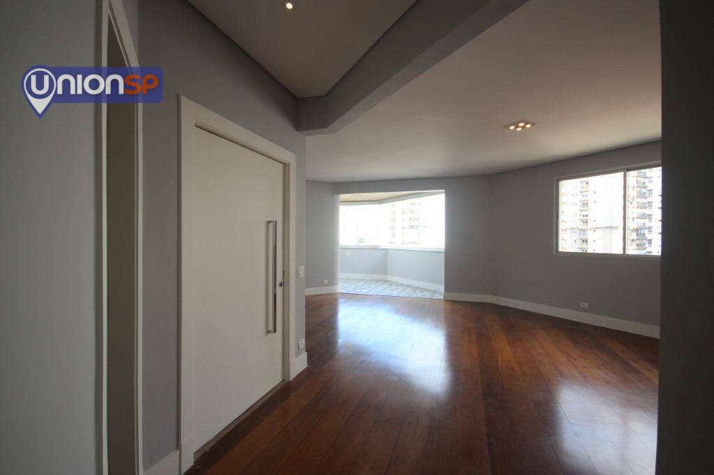 Apartamento à venda com 3 quartos, 244m² - Foto 1