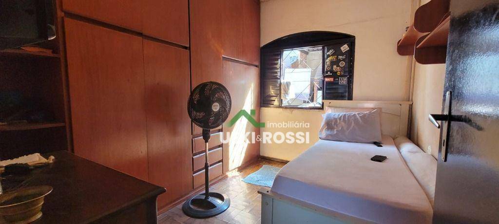 Casa à venda com 3 quartos, 131m² - Foto 13