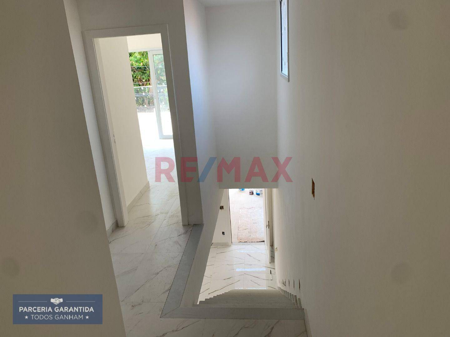 Casa à venda com 4 quartos, 177m² - Foto 14