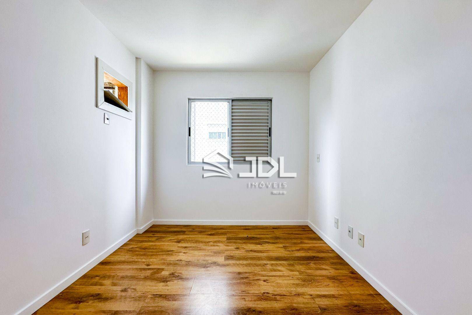 Apartamento à venda com 3 quartos, 120m² - Foto 14