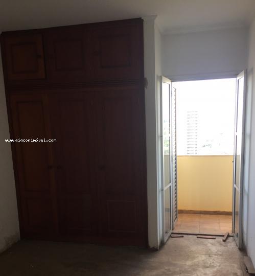 Apartamento à venda com 3 quartos, 186m² - Foto 17