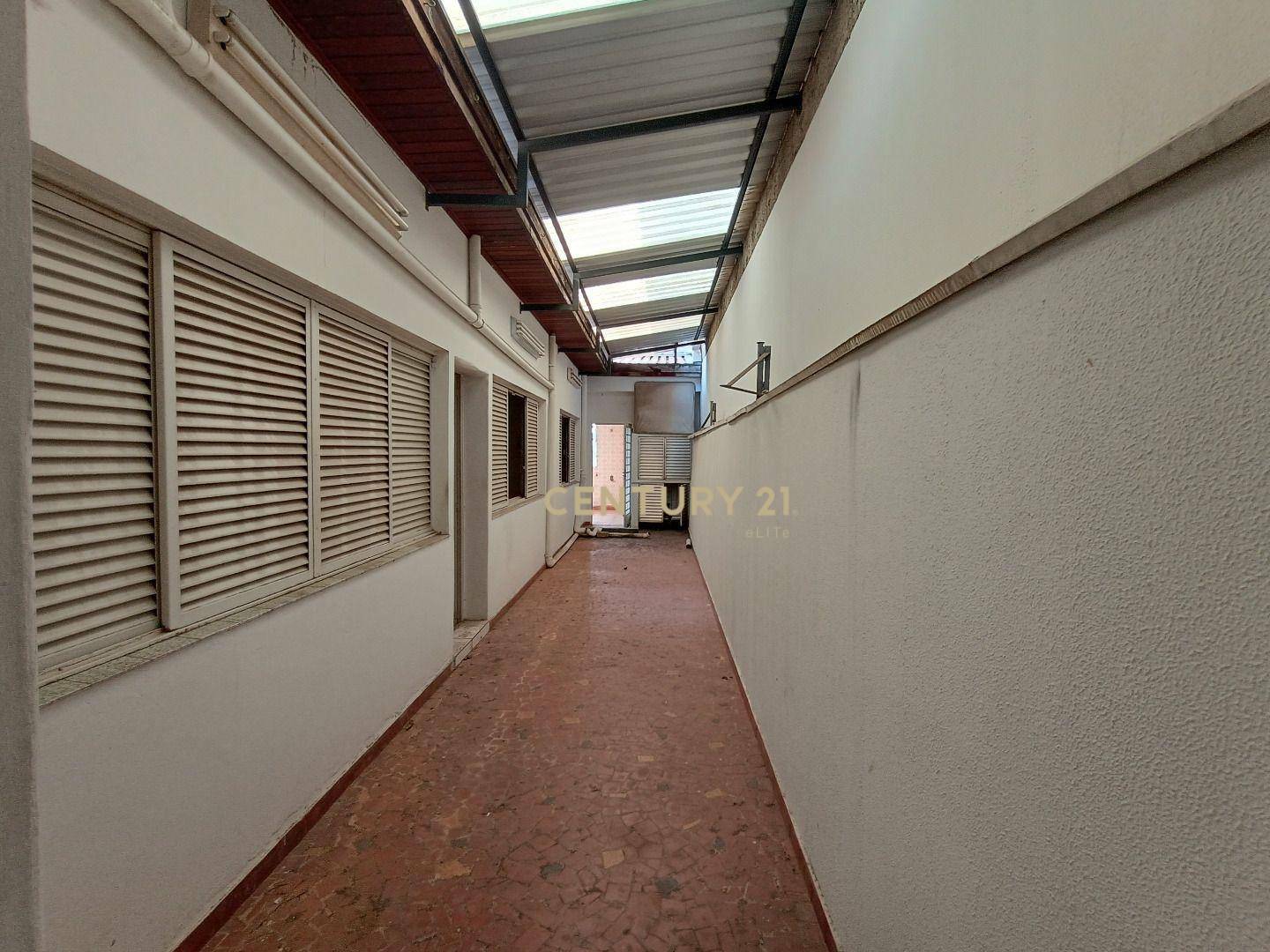 Casa para alugar, 2185m² - Foto 11