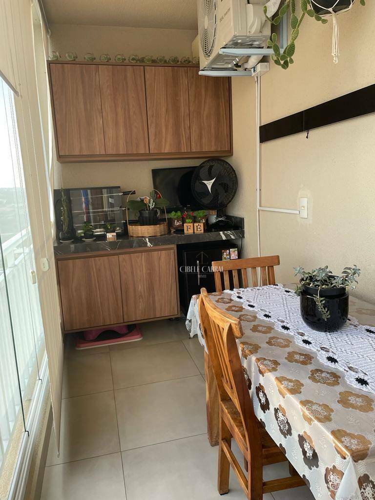 Apartamento à venda com 2 quartos, 60m² - Foto 1