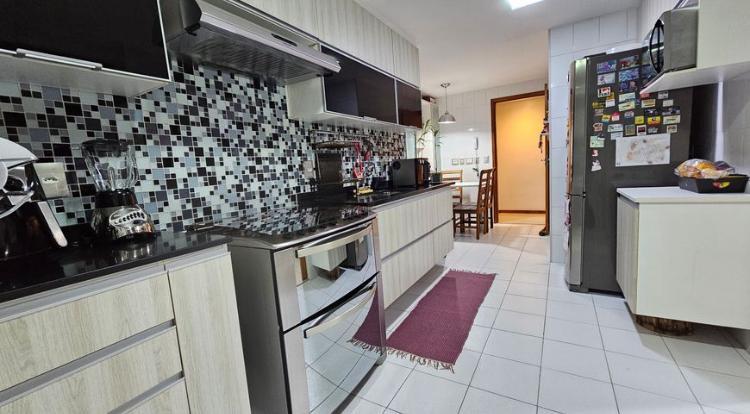 Apartamento à venda com 3 quartos, 118m² - Foto 23