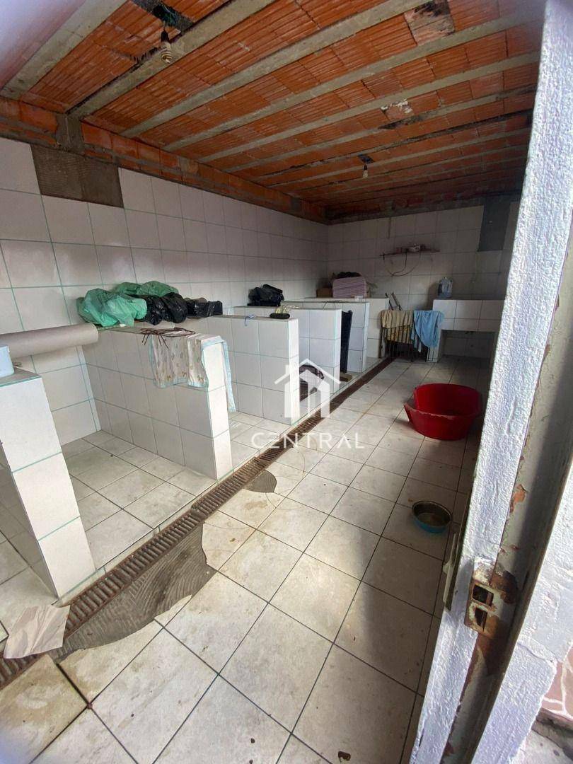 Sobrado à venda com 5 quartos, 200m² - Foto 22