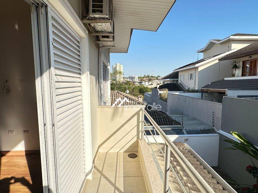 Casa de Condomínio para alugar com 4 quartos, 280m² - Foto 15