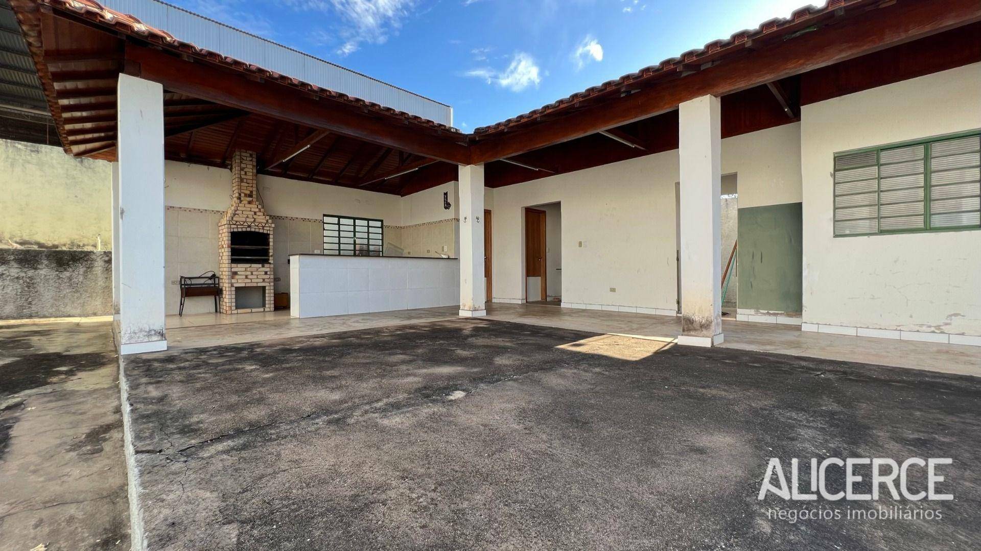 Casa à venda com 3 quartos, 264m² - Foto 17