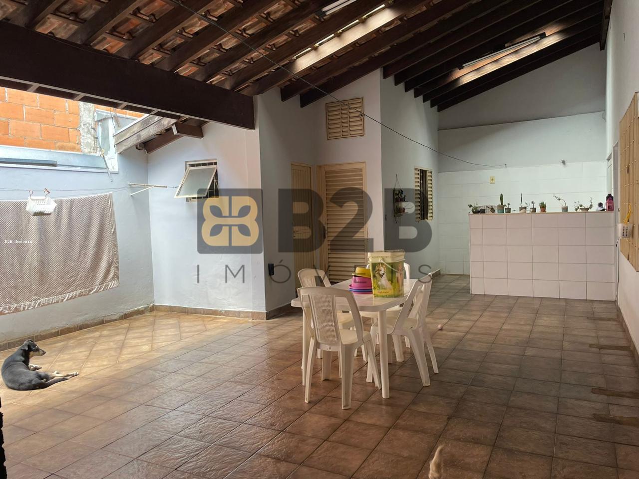 Casa à venda com 3 quartos, 195m² - Foto 14