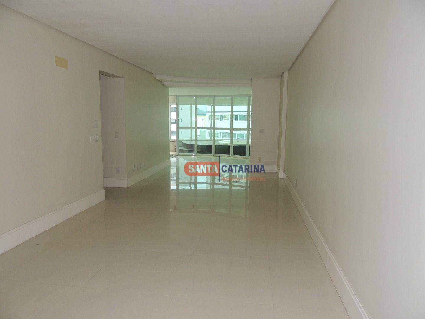 Apartamento à venda com 3 quartos, 254m² - Foto 3