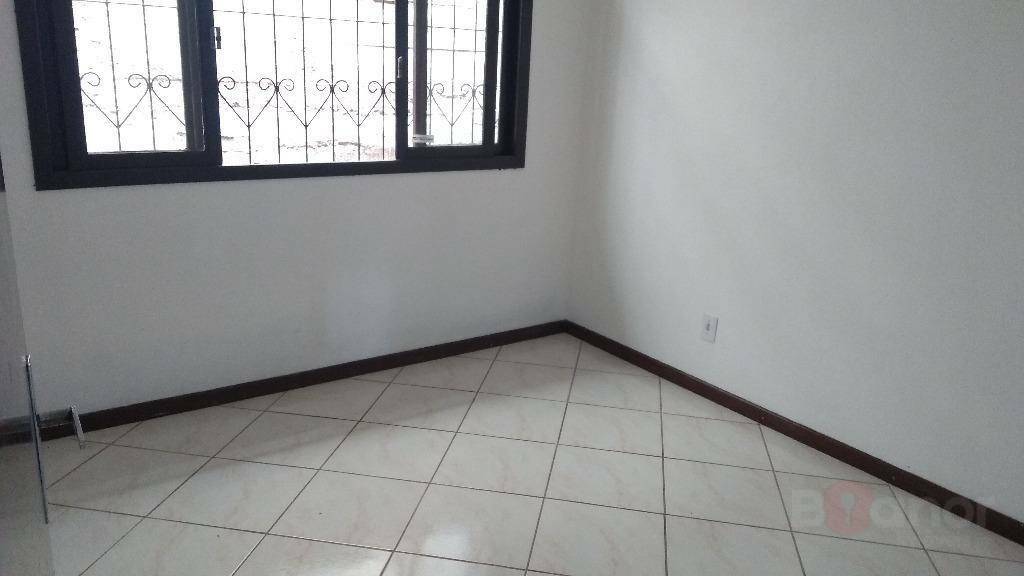 Casa à venda com 3 quartos, 150m² - Foto 8